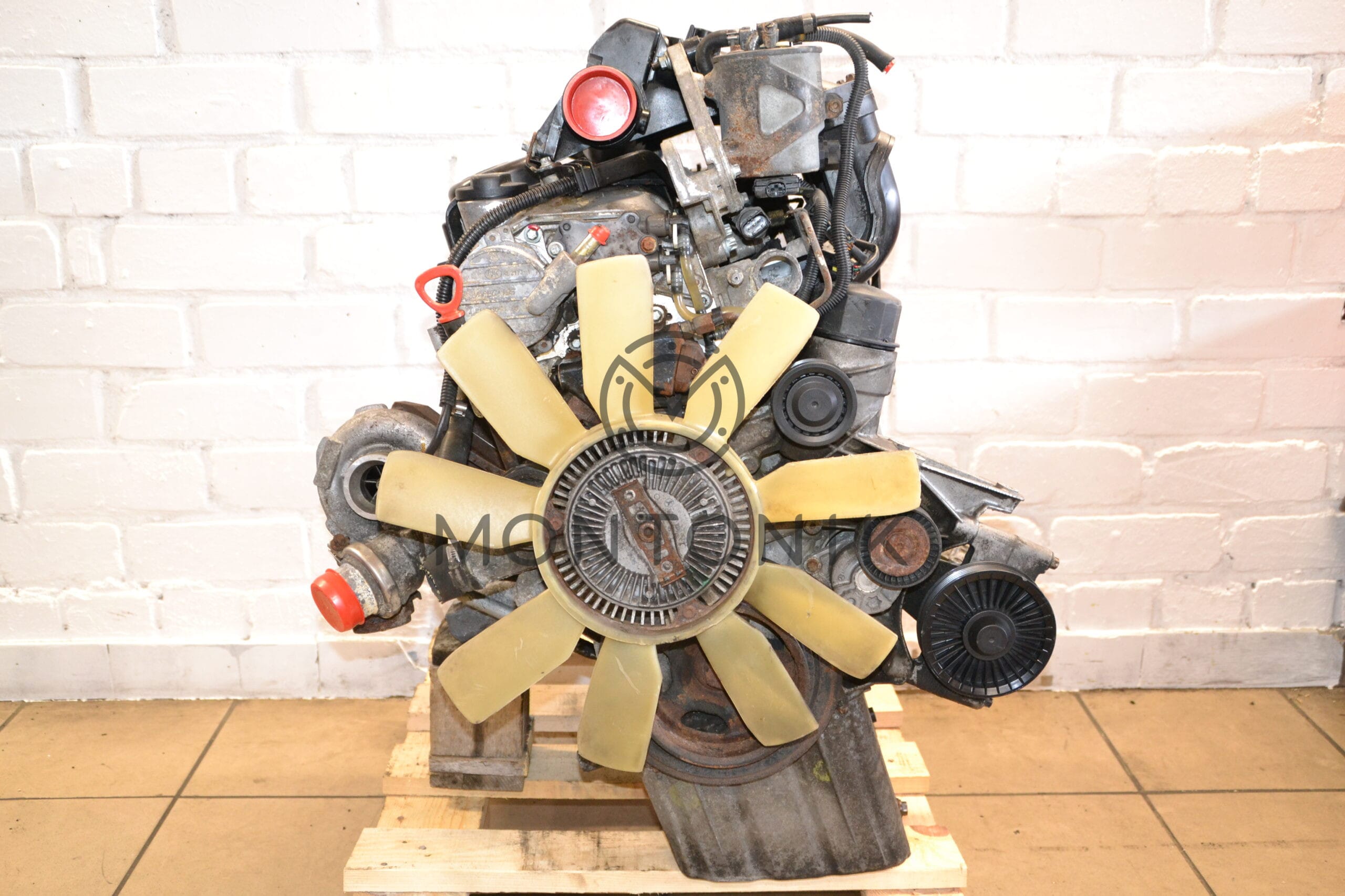 MERCEDES-BENZ SPRINTER ENGINE 611.981 - Montonik